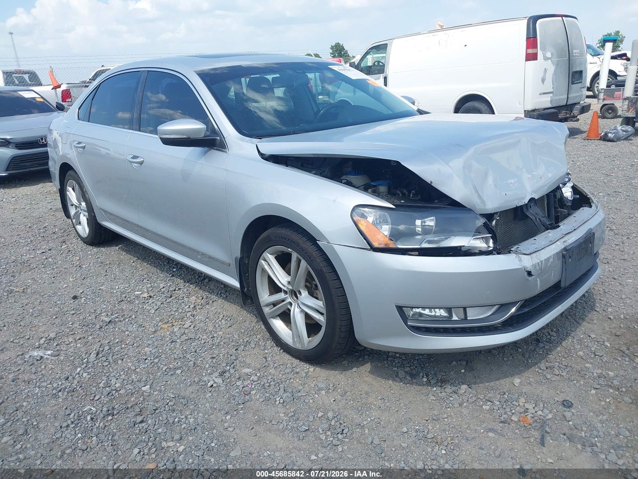 1VWCN7A32DC****** · 2013 VOLKSWAGEN PASSAT 2.0L TDI SEL PREMIUM