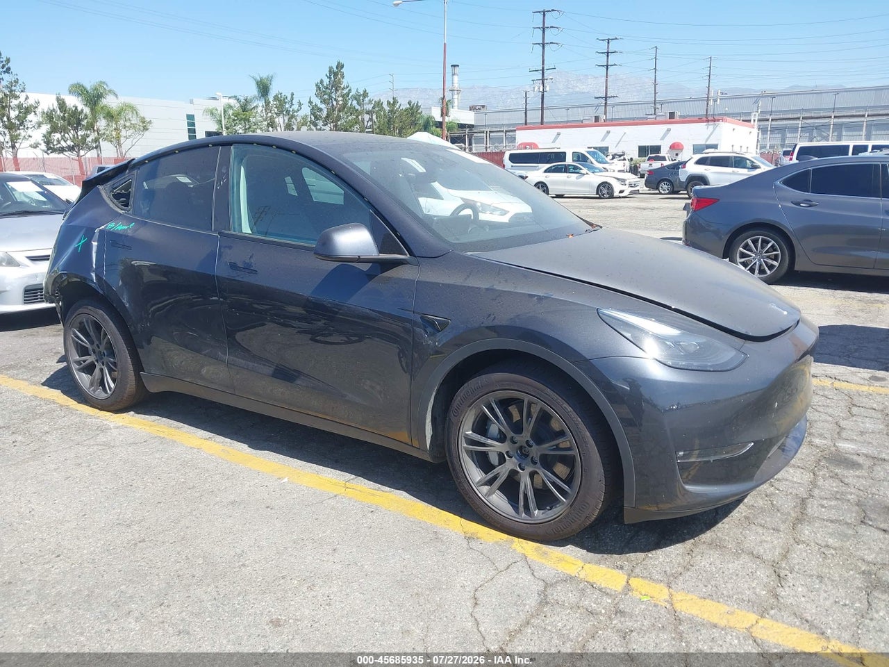 7SAYGDEEXRF****** · 2024 TESLA MODEL Y LONG RANGE DUAL MOTOR ALL-WHEEL DRIVE