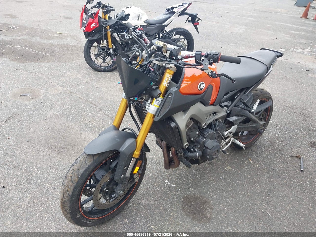 2014 YAMAHA FZ09 · 2/11