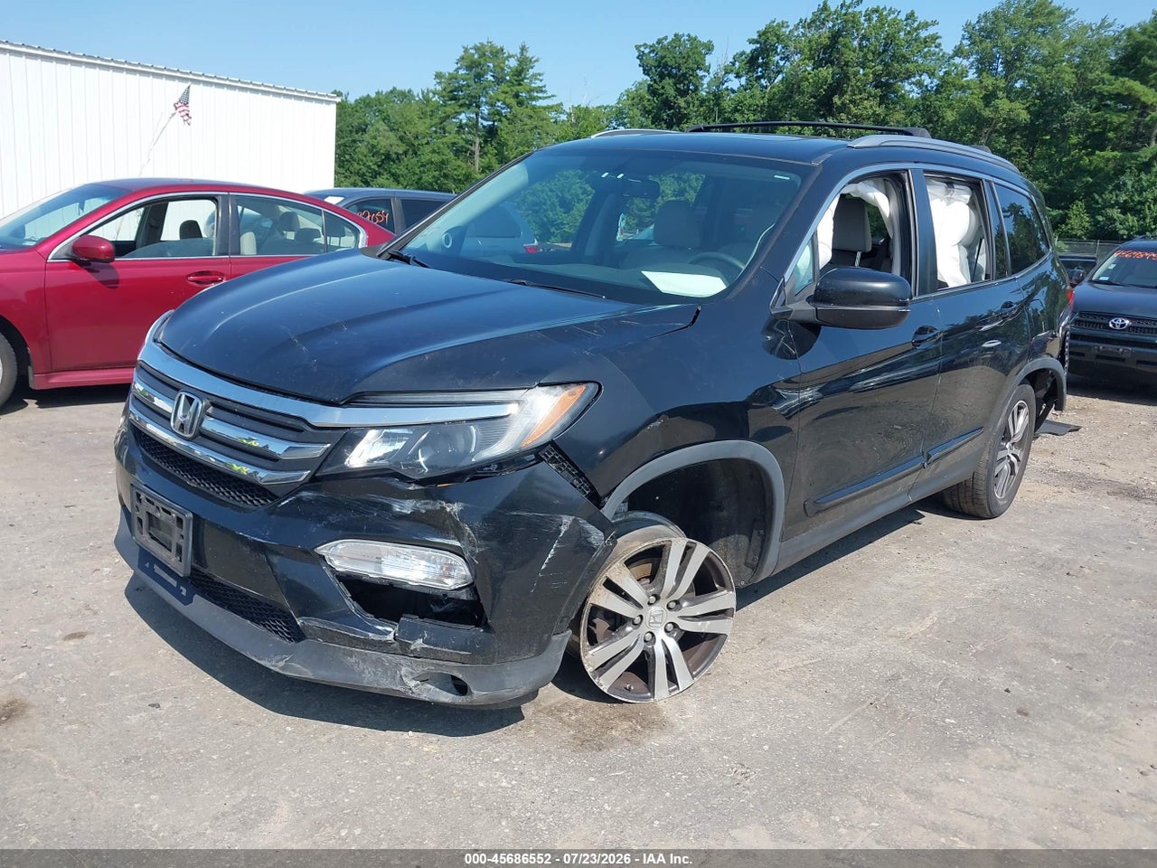 5FNYF6H5XHB****** · 2017 HONDA PILOT EX-L · 6/11