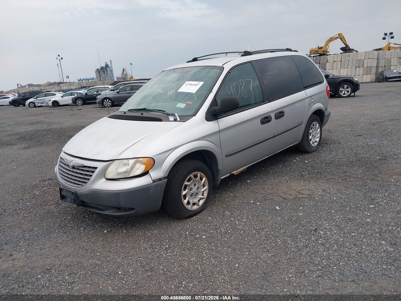 2002 CHRYSLER VOYAGER · 2/11