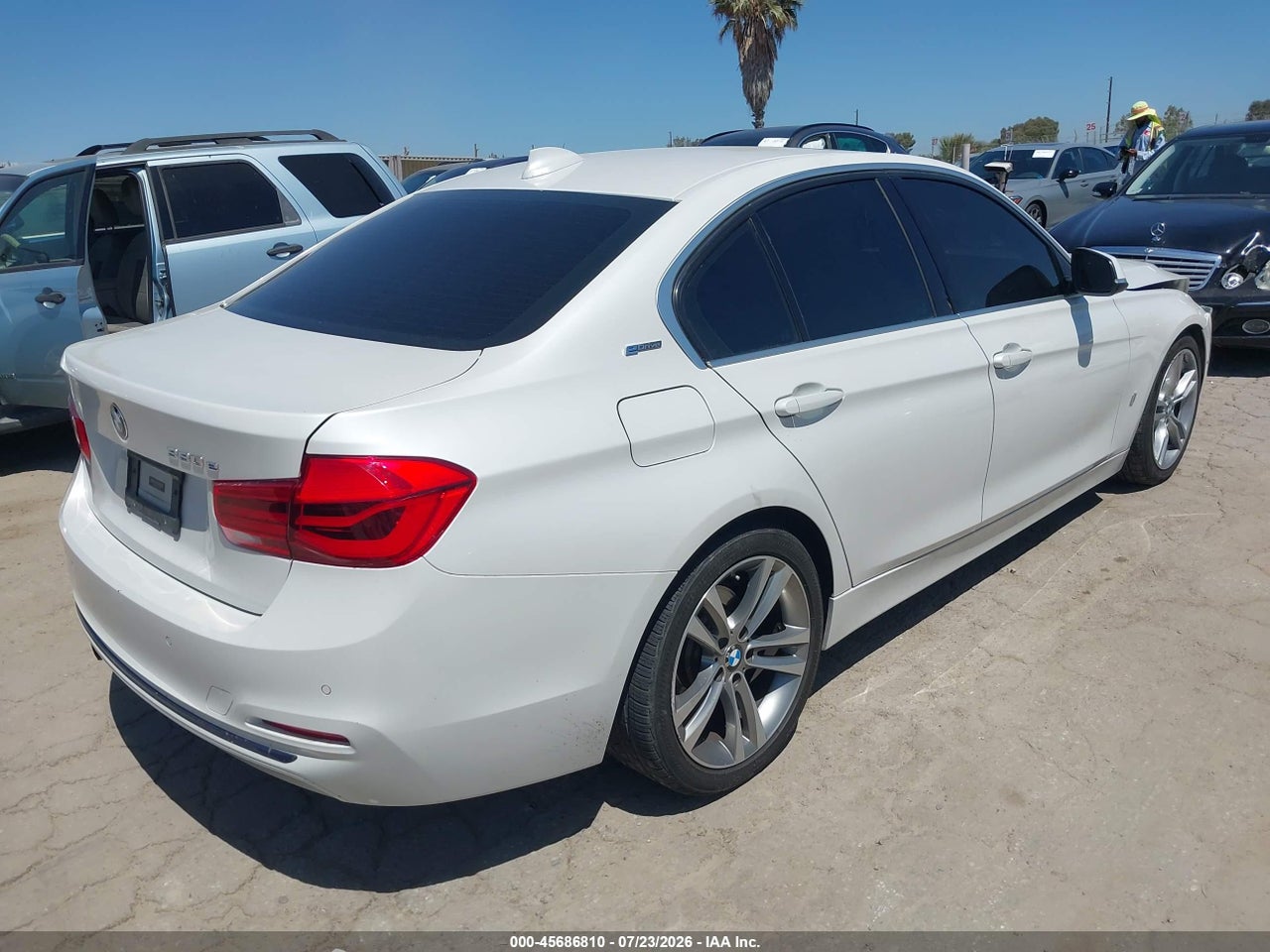 2017 BMW 330E IPERFORMANCE · 4/11