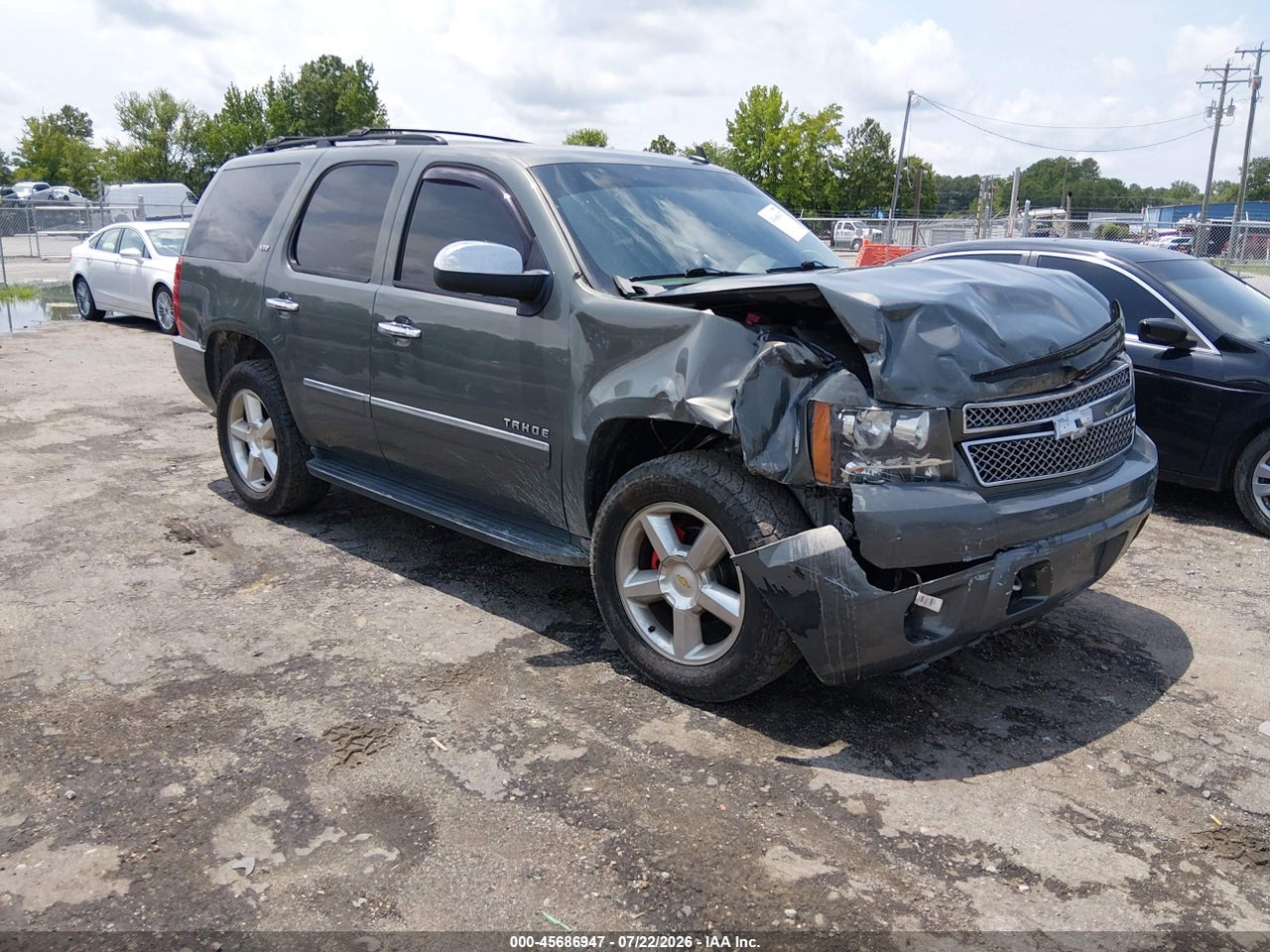 1GNSKCE09BR****** · 2011 CHEVROLET TAHOE LTZ