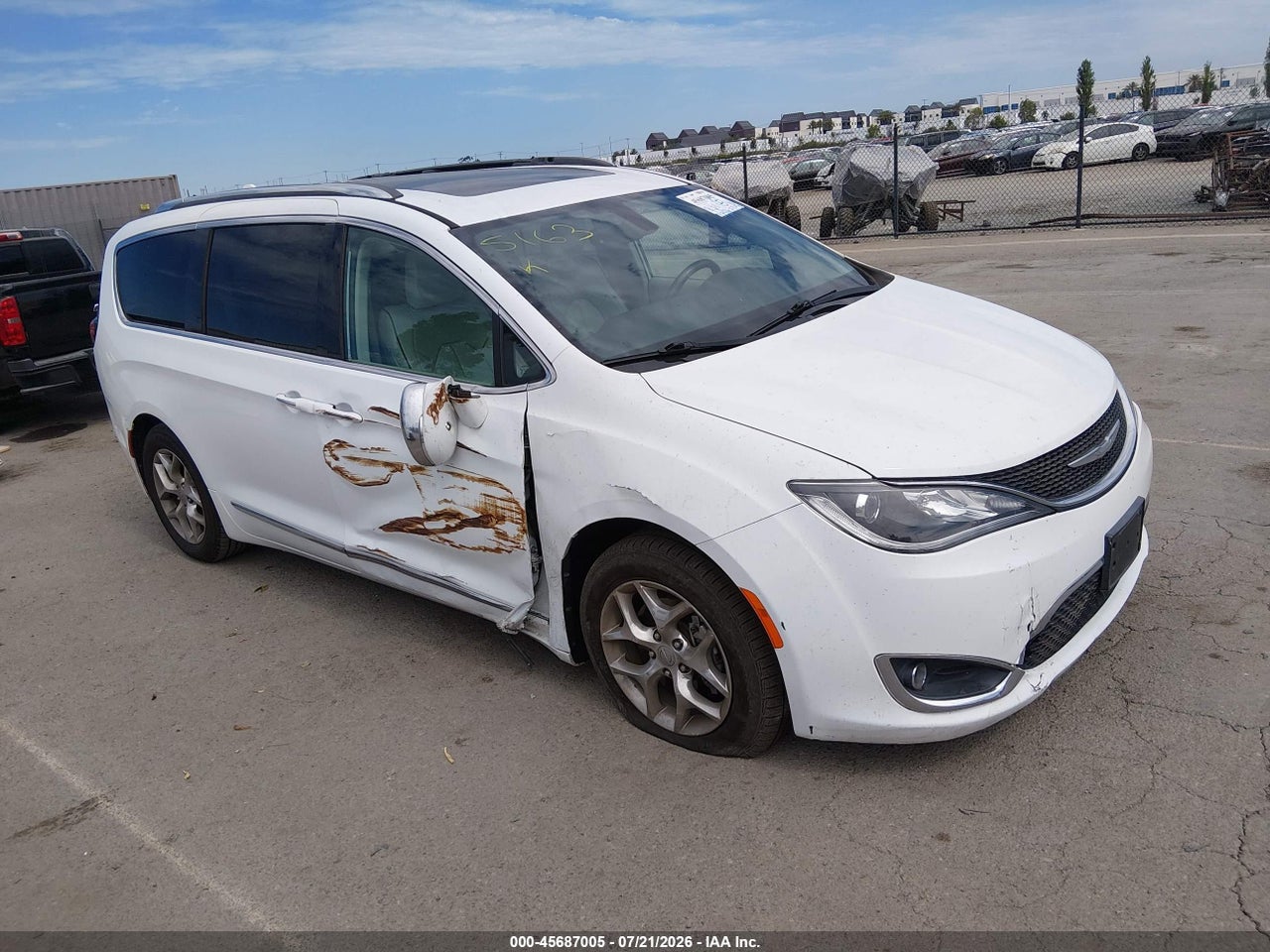 2C4RC1GG8HR****** · 2017 CHRYSLER PACIFICA LIMITED