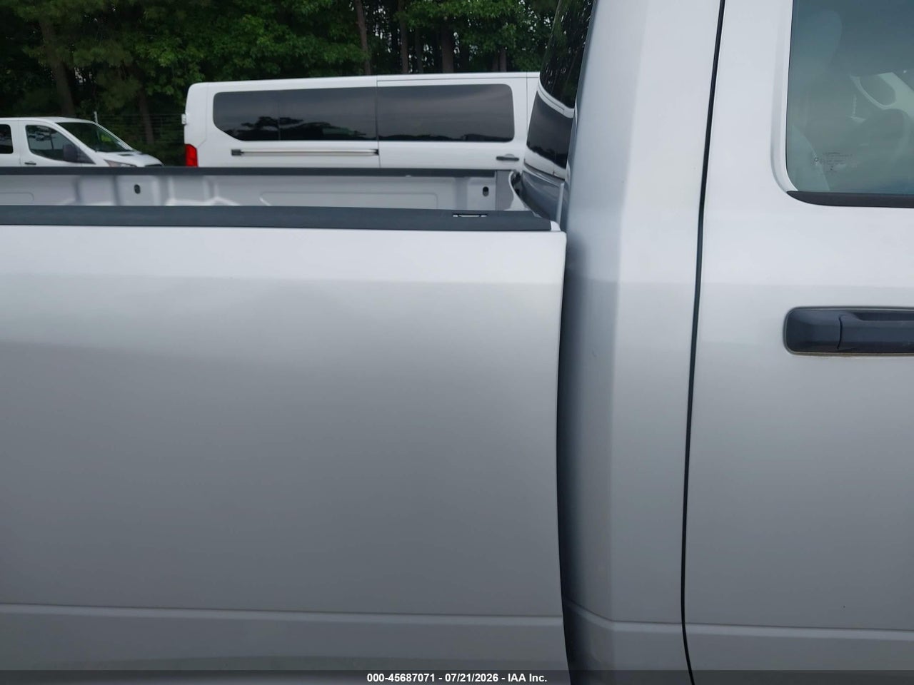 3C6JR6DG7HG****** · 2017 RAM 1500   · 8/11