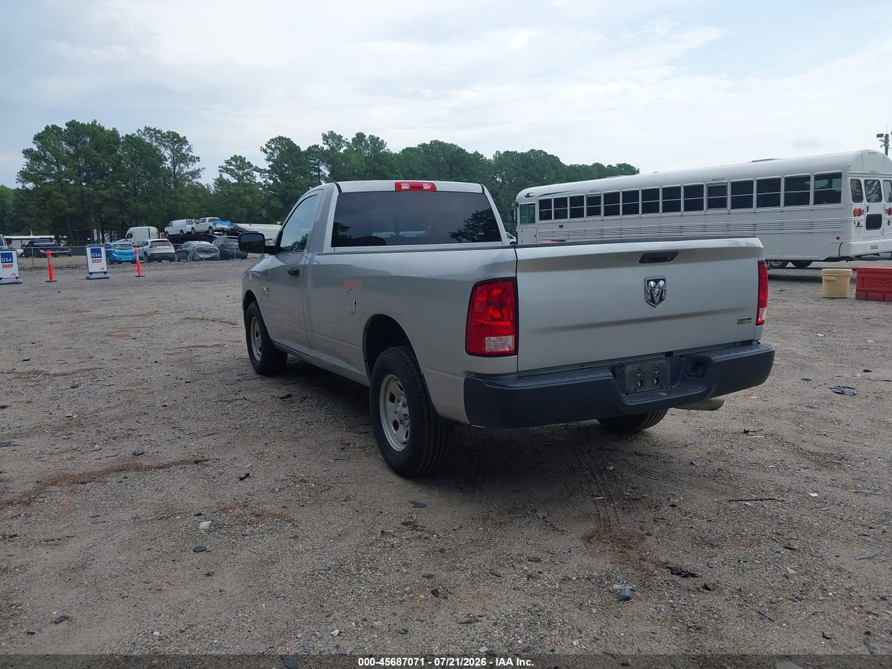 3C6JR6DG7HG****** · 2017 RAM 1500   · 3/11