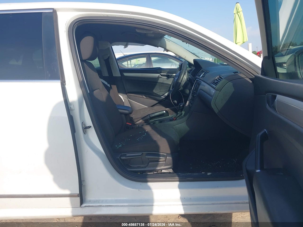 2016 VOLKSWAGEN PASSAT 1.8T S · 5/11