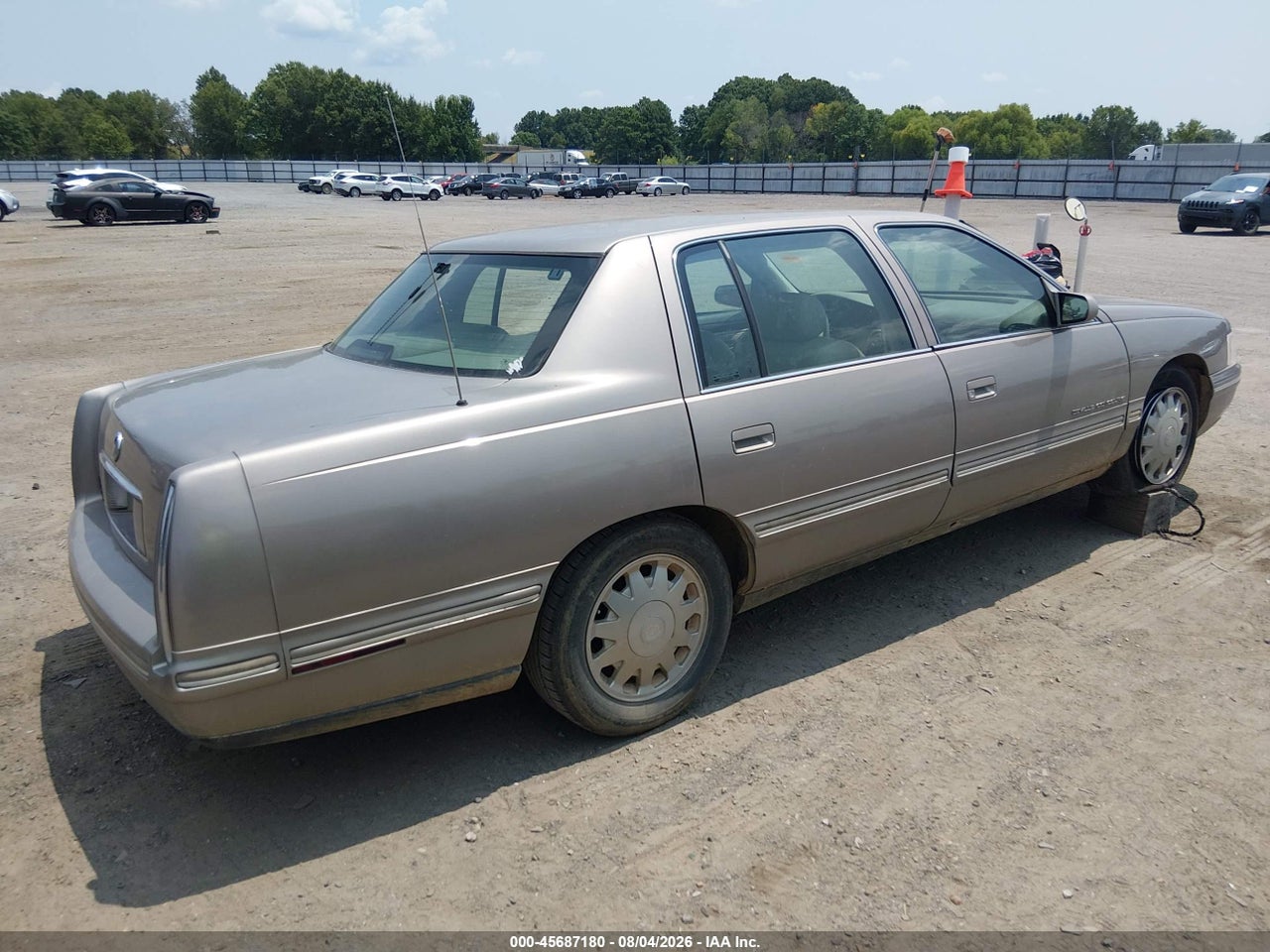 1999 CADILLAC DEVILLE CONCOURS · 4/11