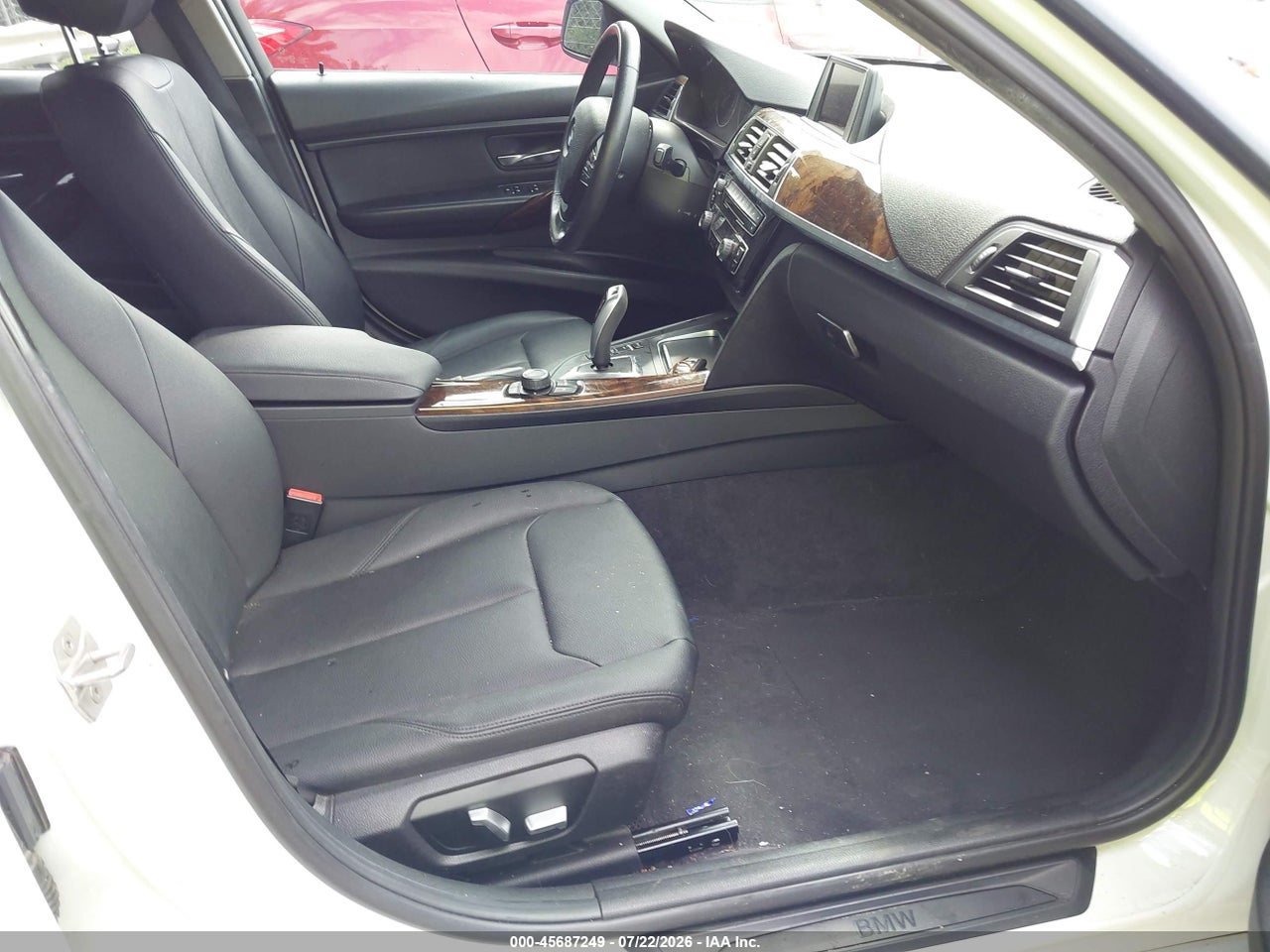 2016 BMW 320I XDRIVE · 5/11
