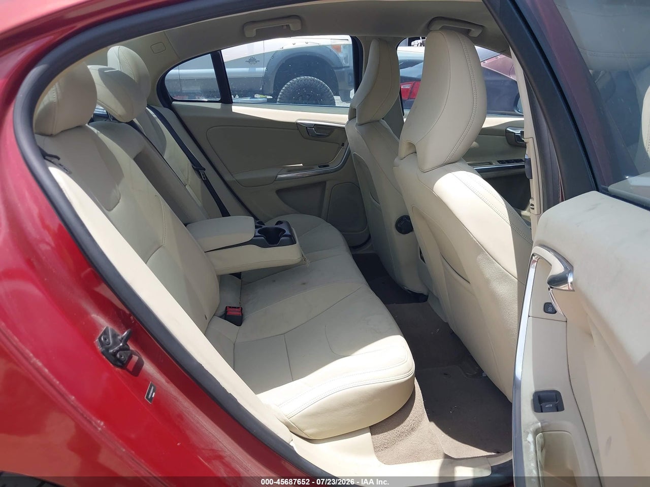 YV1612FS0D2****** · 2013 VOLVO S60 T5 · 8/11