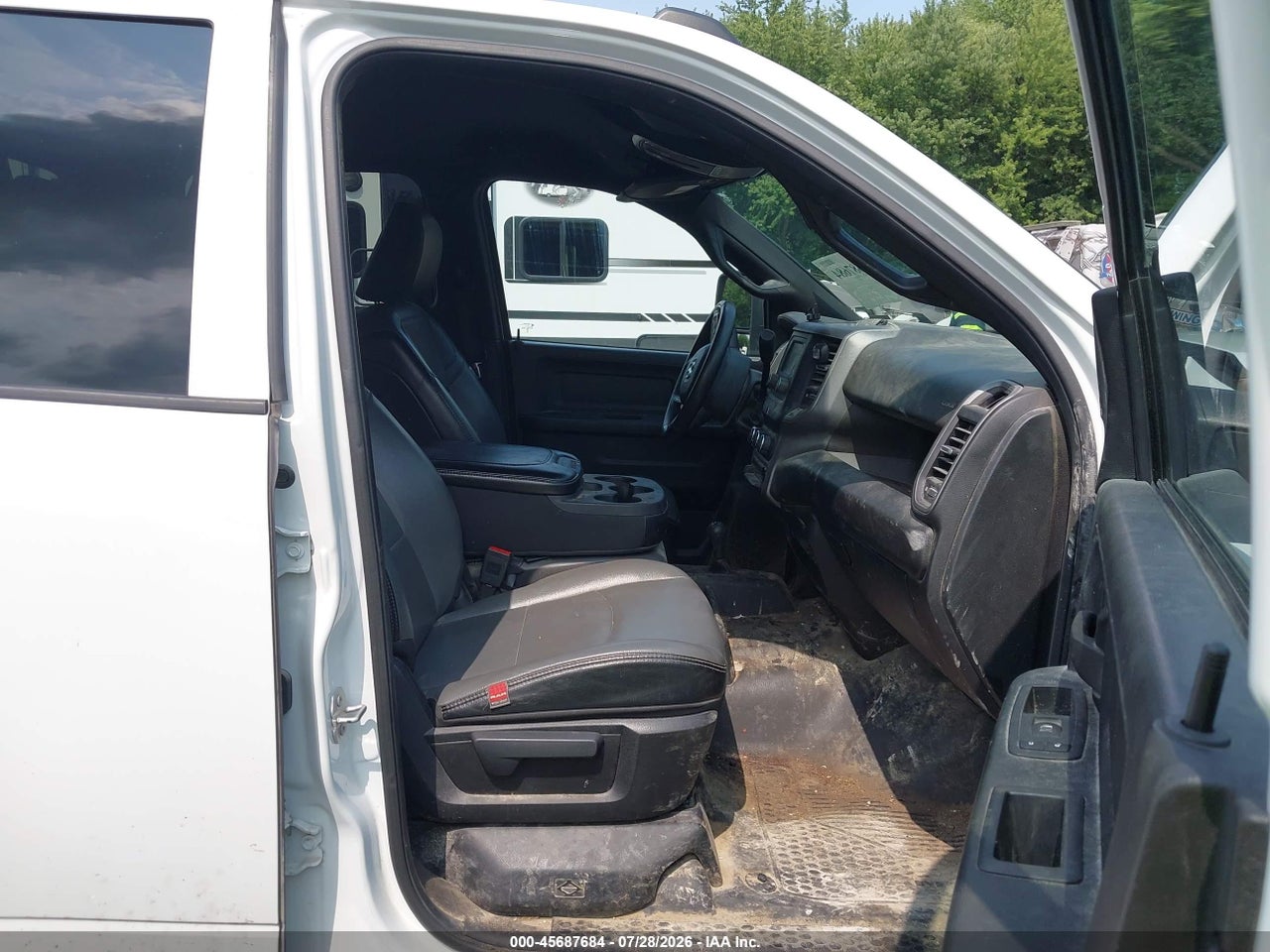 2024 RAM 2500 TRADESMAN  4X4 8' BOX · 5/11