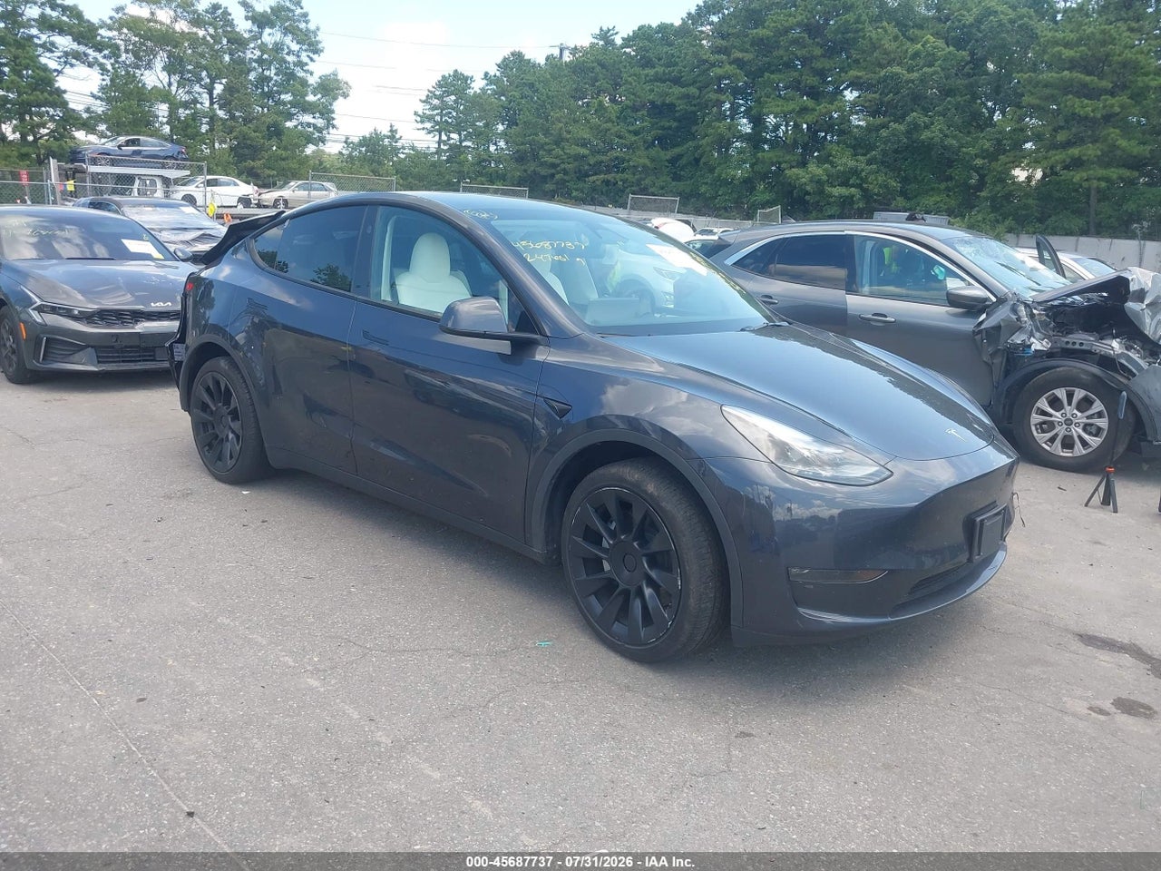 7SAYGDEE5RA****** · 2024 TESLA MODEL Y LONG RANGE DUAL MOTOR ALL-WHEEL DRIVE