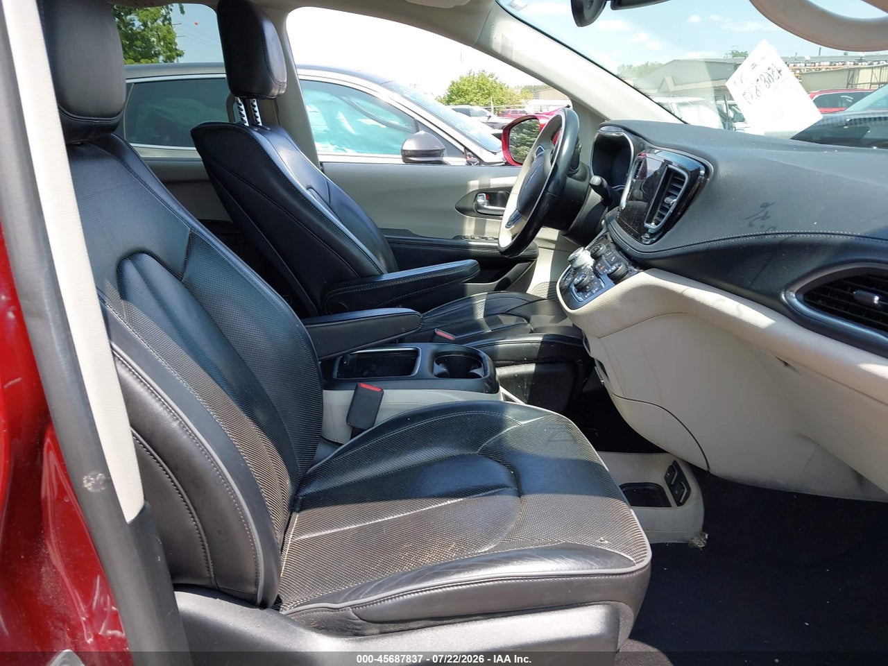 2019 CHRYSLER PACIFICA LIMITED · 5/11