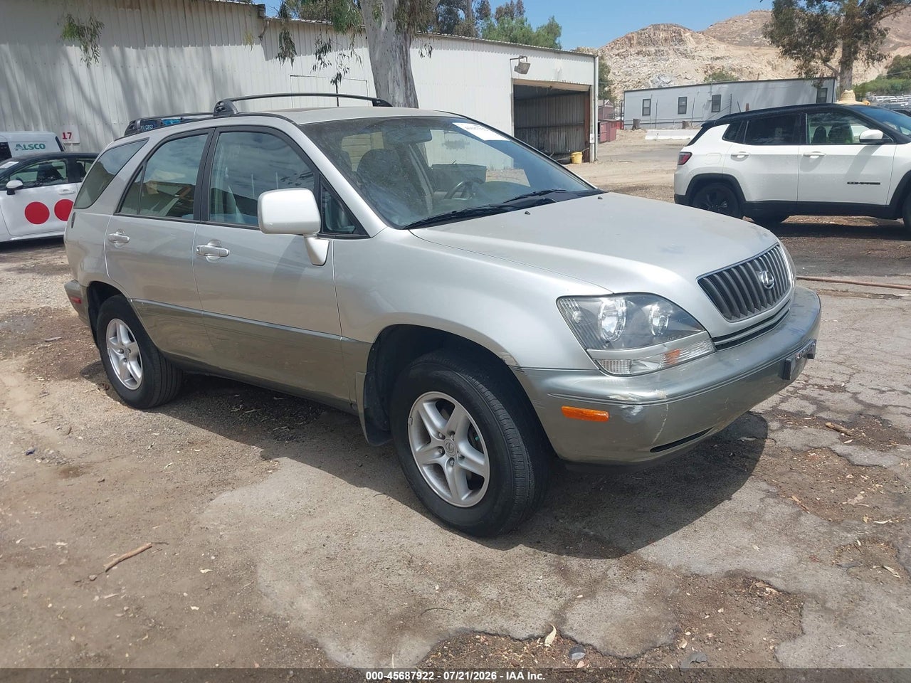 JT6GF10U7X0****** · 1999 LEXUS RX 300