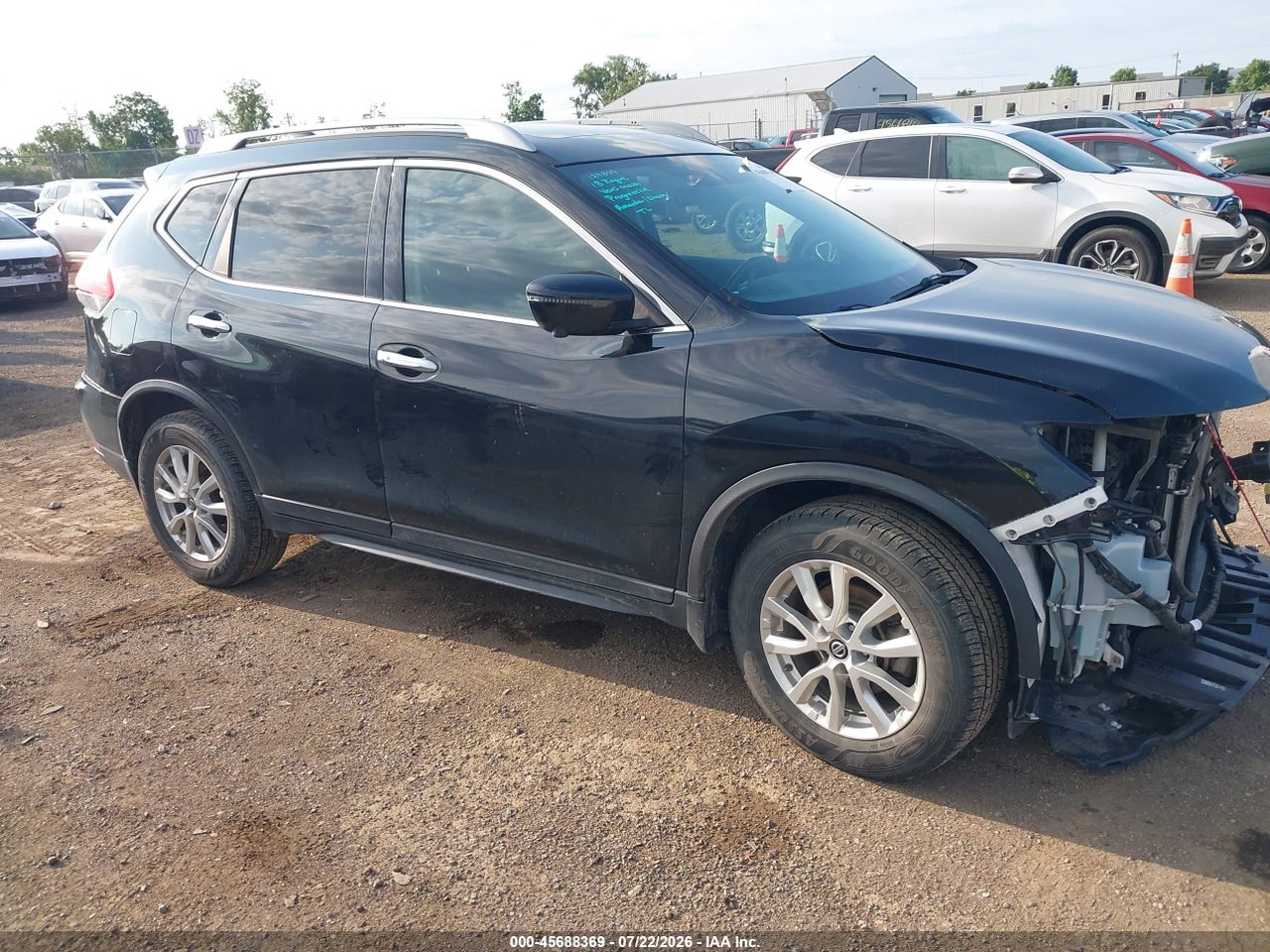 5N1AT2MV7JC****** · 2018 NISSAN ROGUE SV