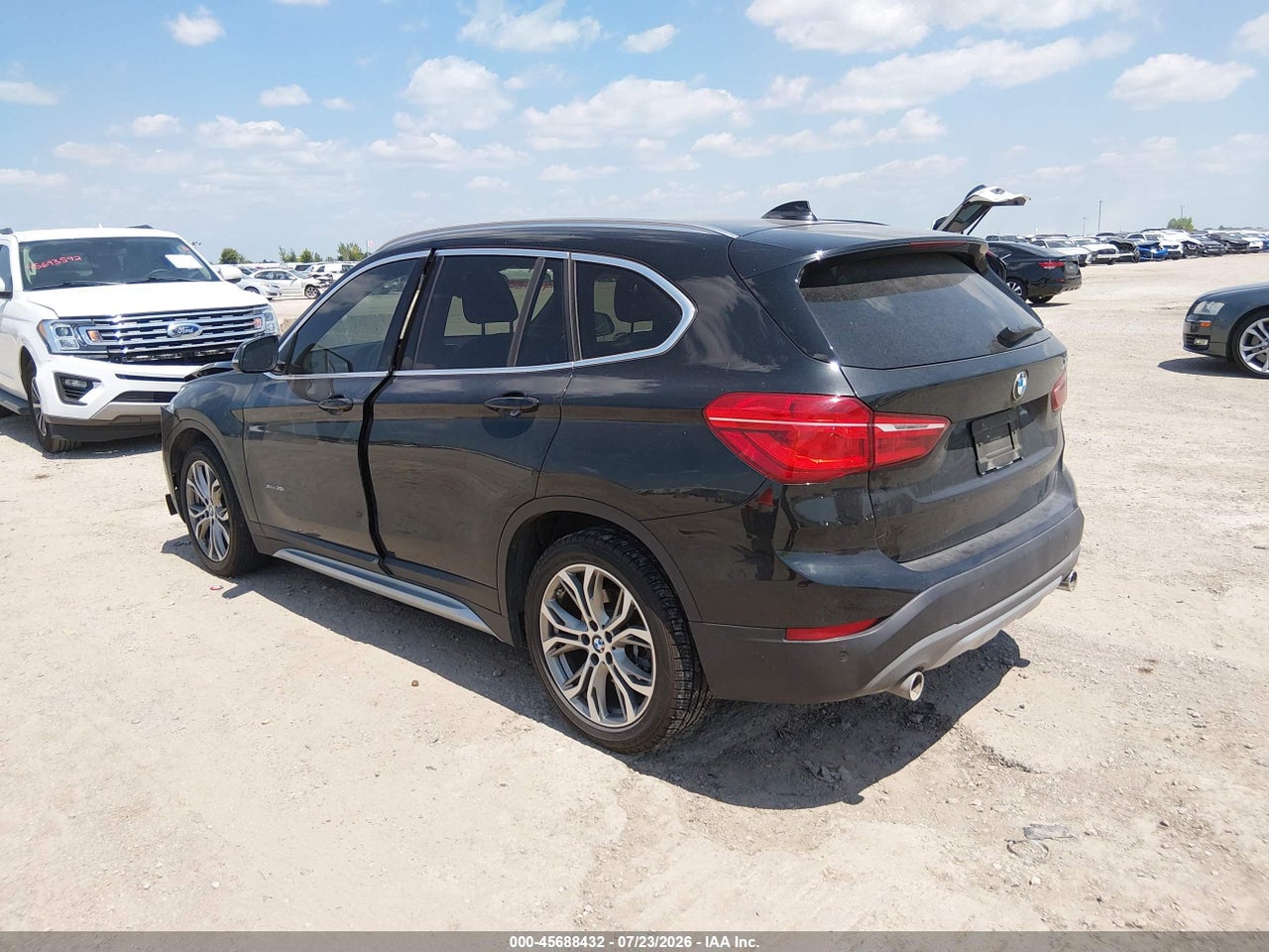2016 BMW X1 XDRIVE28I · 3/11