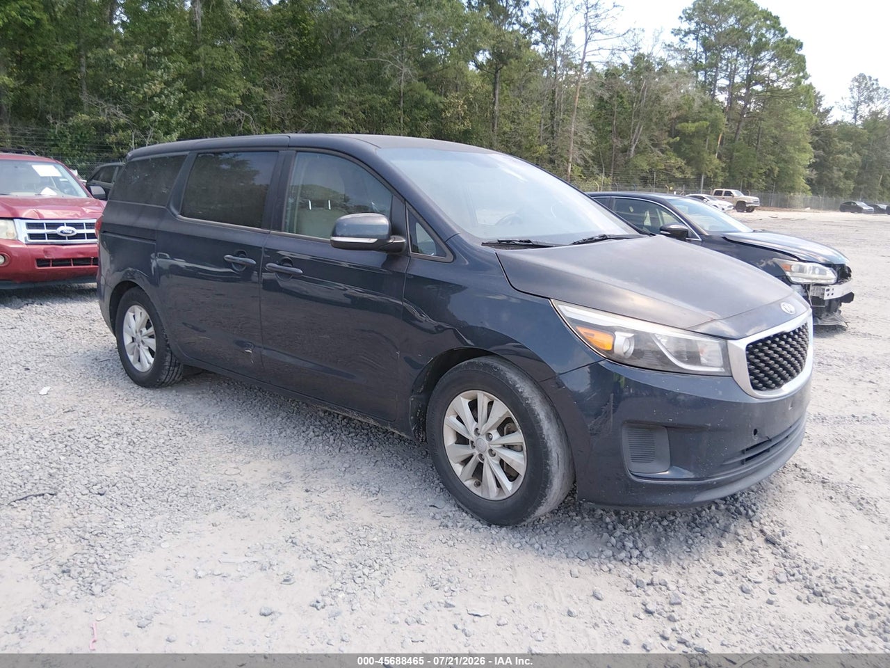 KNDMB5C13H6****** · 2017 KIA SEDONA LX