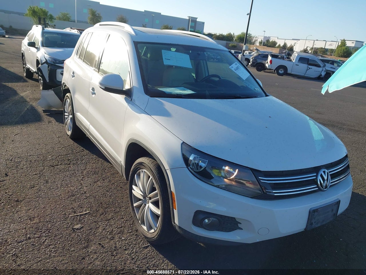 WVGAV7AX6DW****** · 2013 VOLKSWAGEN TIGUAN SE