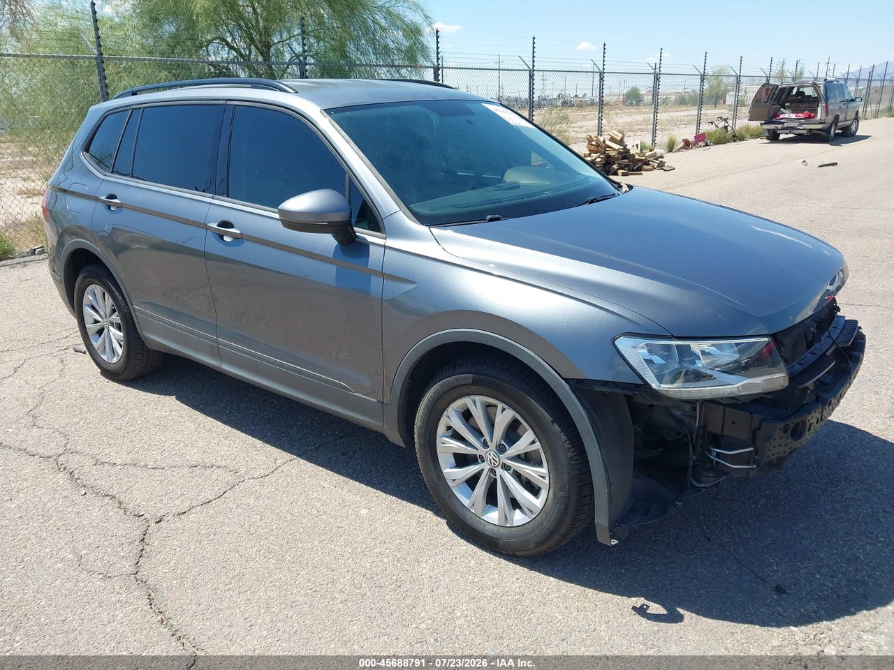 3VV1B7AX3KM****** · 2019 VOLKSWAGEN TIGUAN 2.0T S