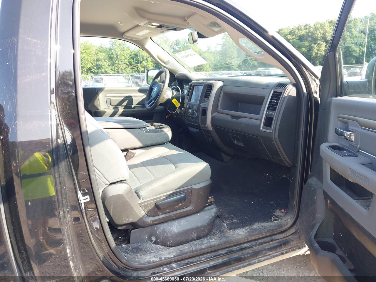 2019 RAM 1500 CLASSIC TRADESMAN  4X4 8' BOX · 5/11