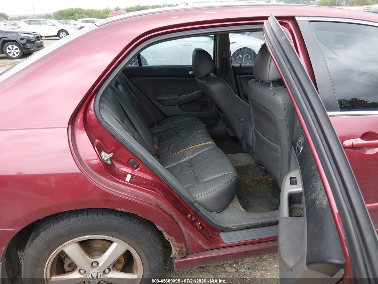 1HGCM56844A****** · 2004 HONDA ACCORD 2.4 EX · 8/11