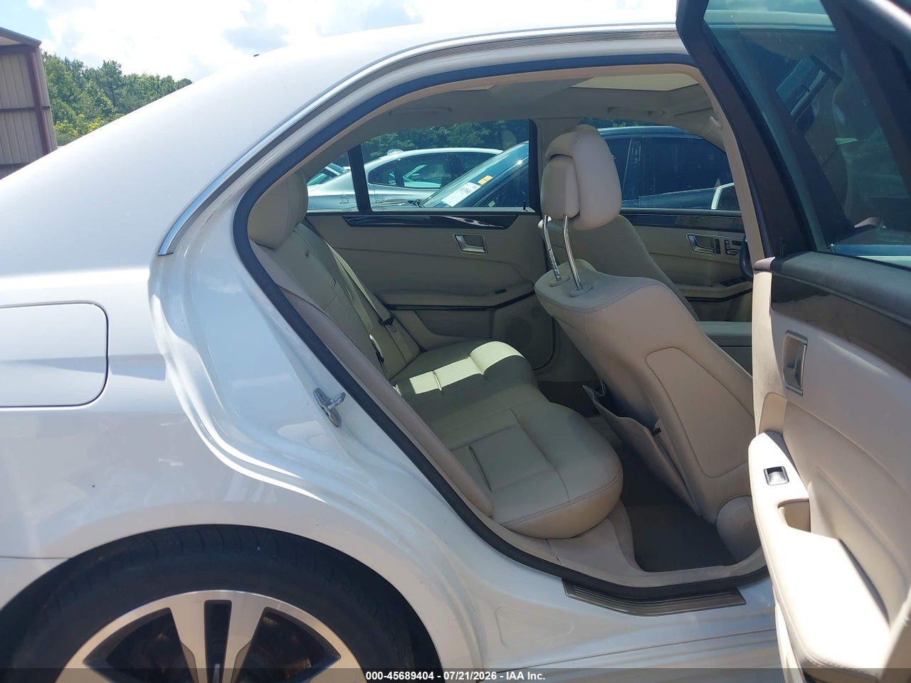 WDDHF5KB2EA****** · 2014 MERCEDES-BENZ E 350   · 8/11