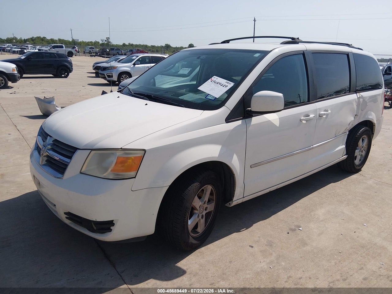2D4RN5D17AR****** · 2010 DODGE GRAND CARAVAN SXT · 2/11