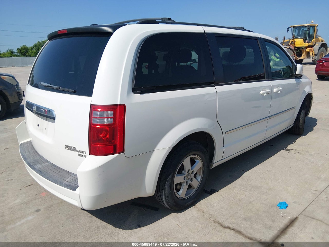 2D4RN5D17AR****** · 2010 DODGE GRAND CARAVAN SXT · 4/11
