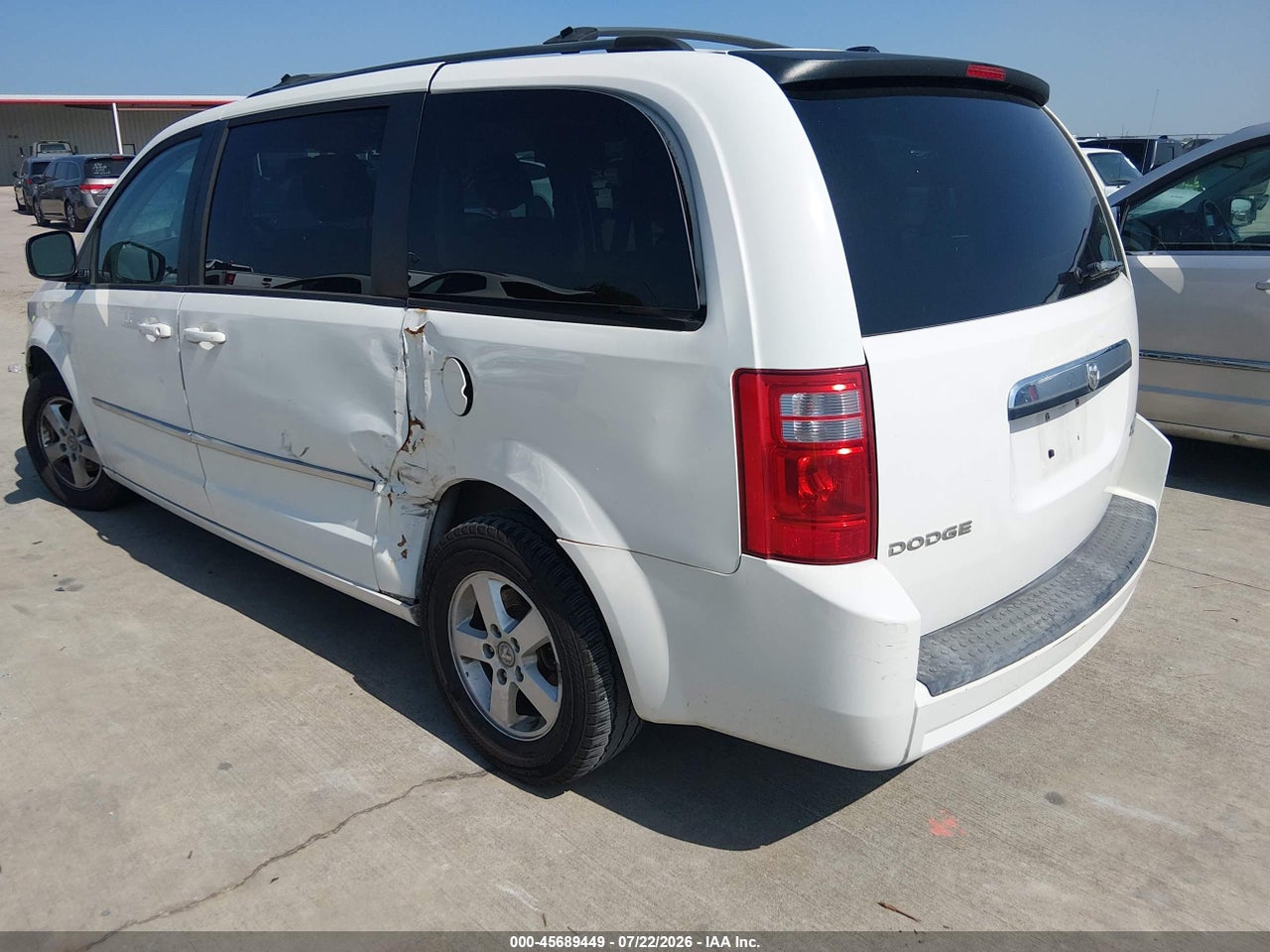 2D4RN5D17AR****** · 2010 DODGE GRAND CARAVAN SXT · 3/11