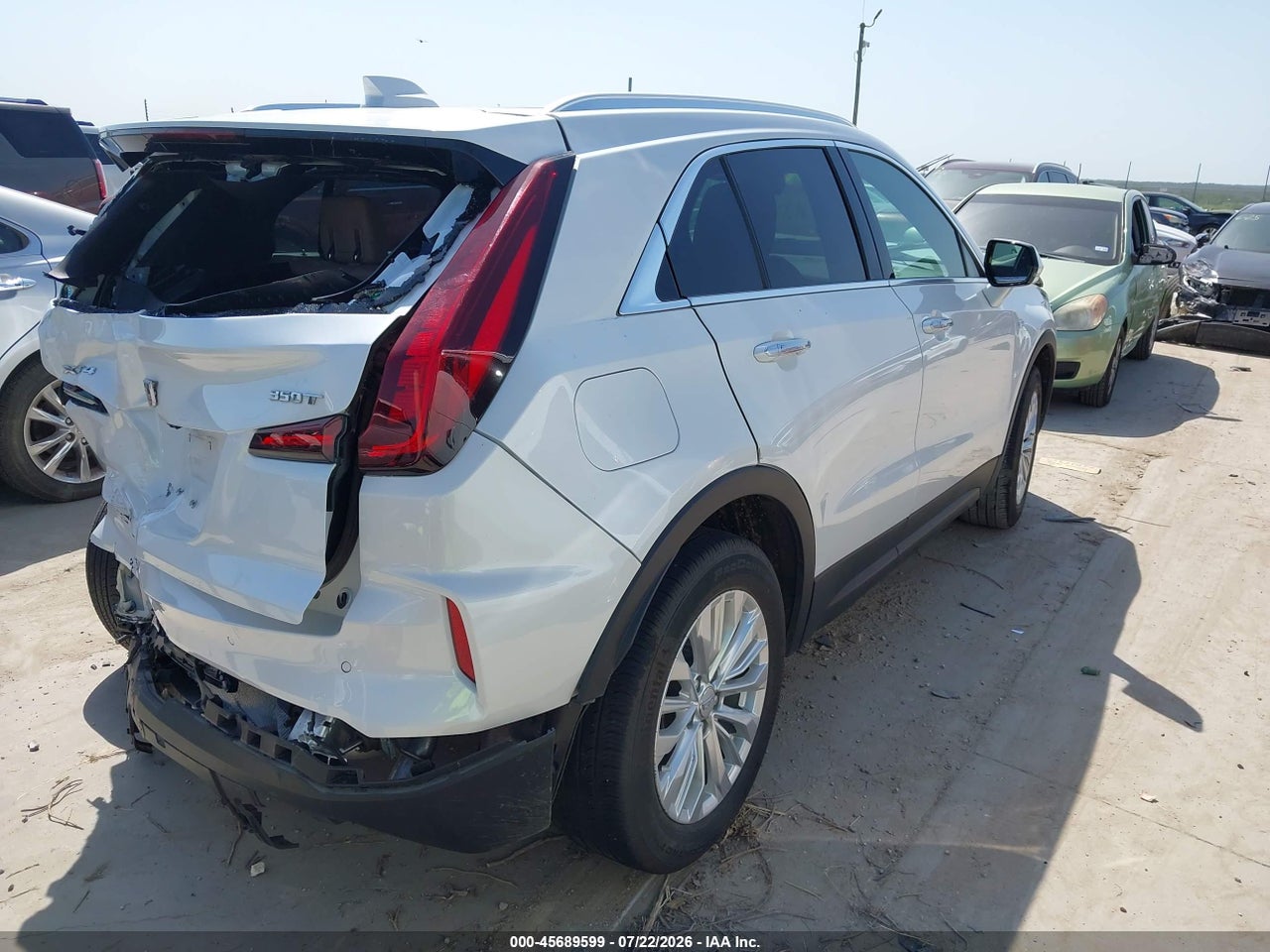 2024 CADILLAC XT4 FWD LUXURY · 4/10