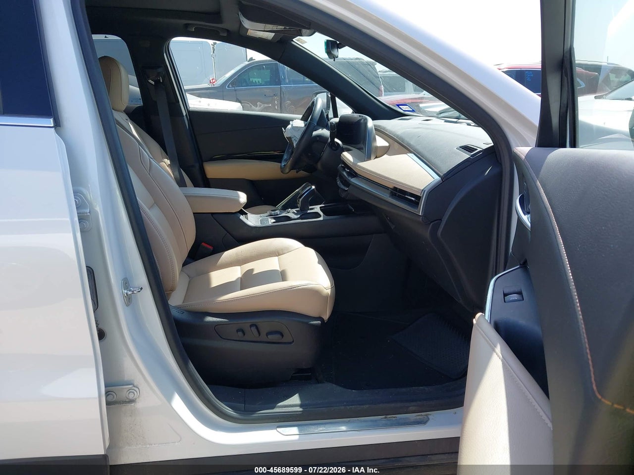 2024 CADILLAC XT4 FWD LUXURY · 5/10