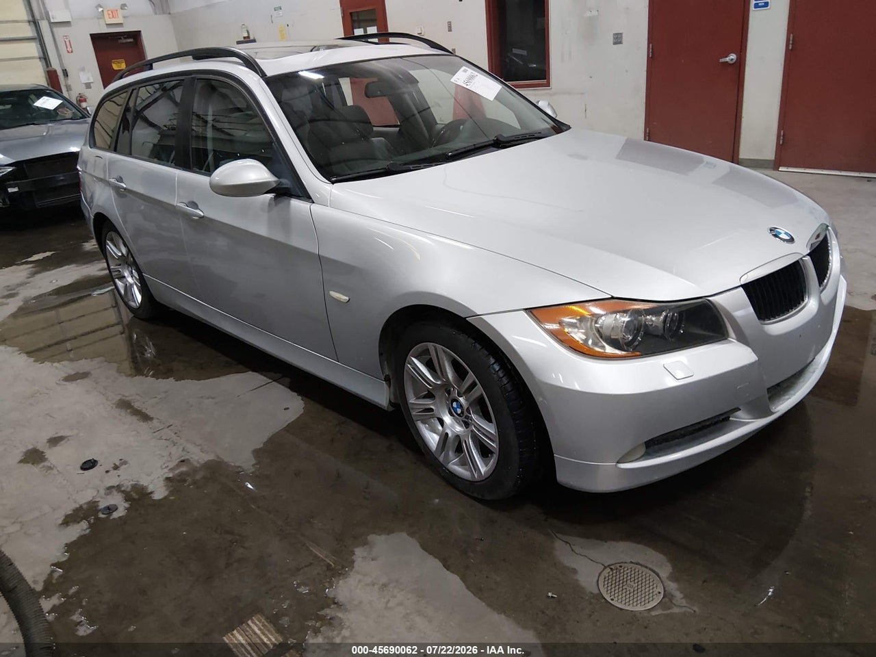 WBAVT73517F****** · 2007 BMW 328XI