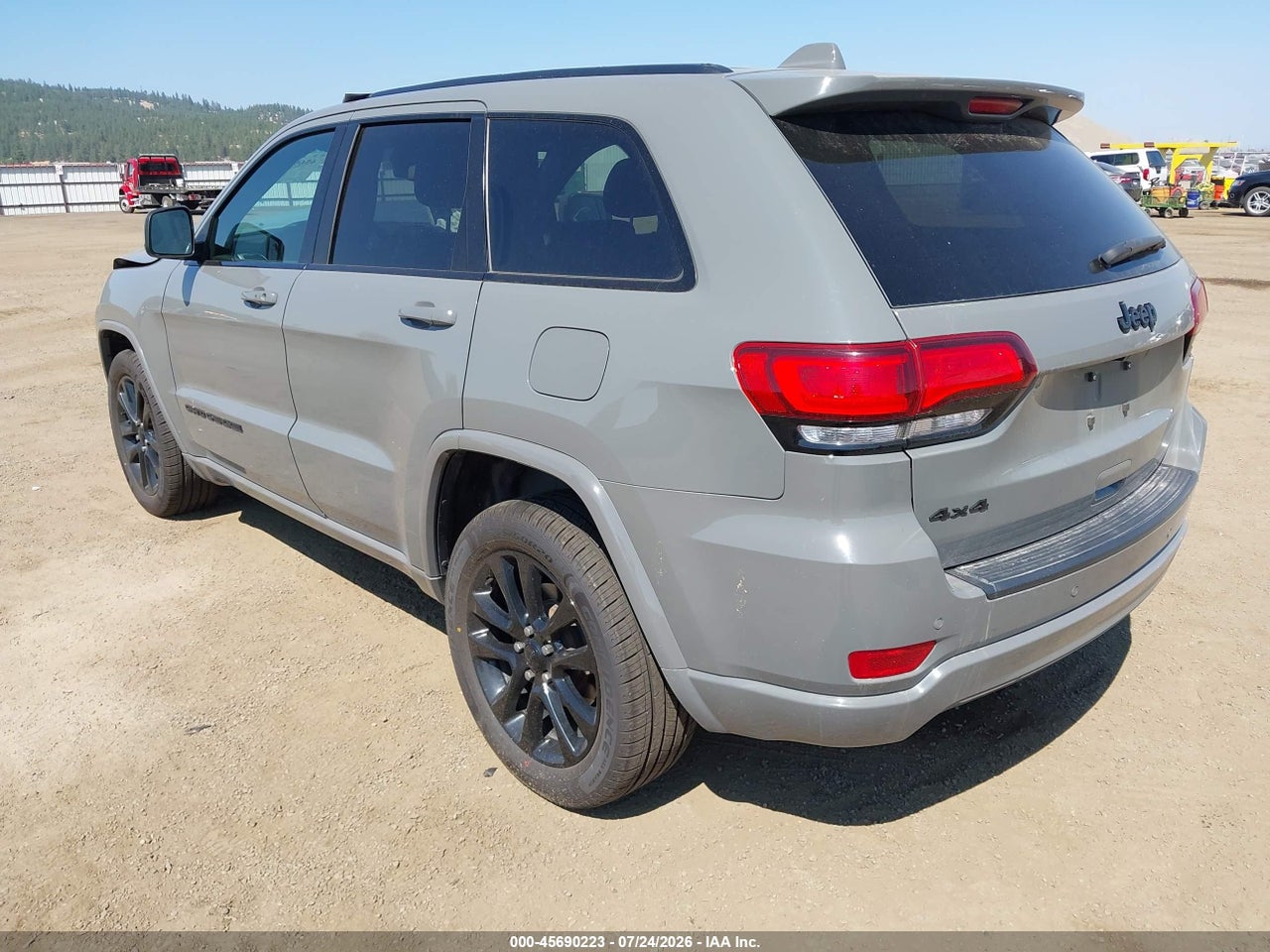 2020 JEEP GRAND CHEROKEE ALTITUDE 4X4 · 3/11