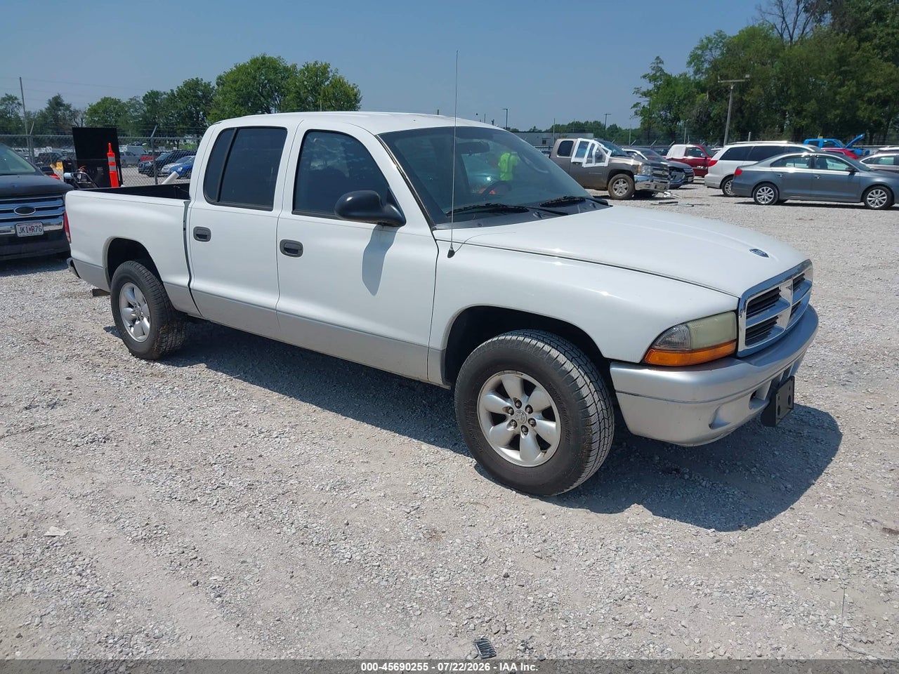 1D7HL48N24S****** · 2004 DODGE DAKOTA SLT