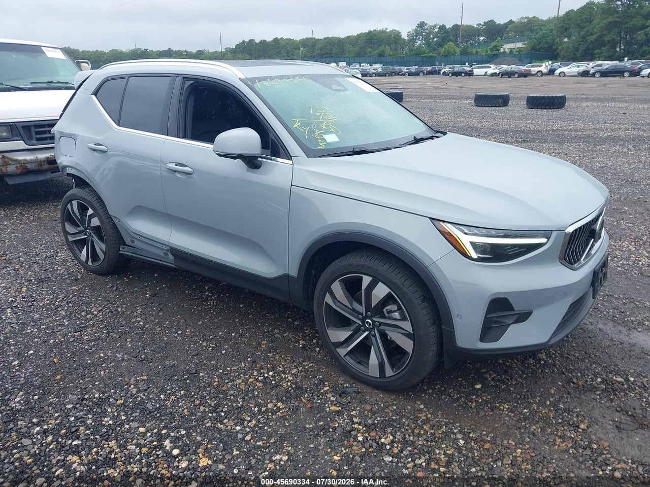 YV4L12UFXS2****** · 2025 VOLVO XC40 B5 ULTRA BRIGHT THEME