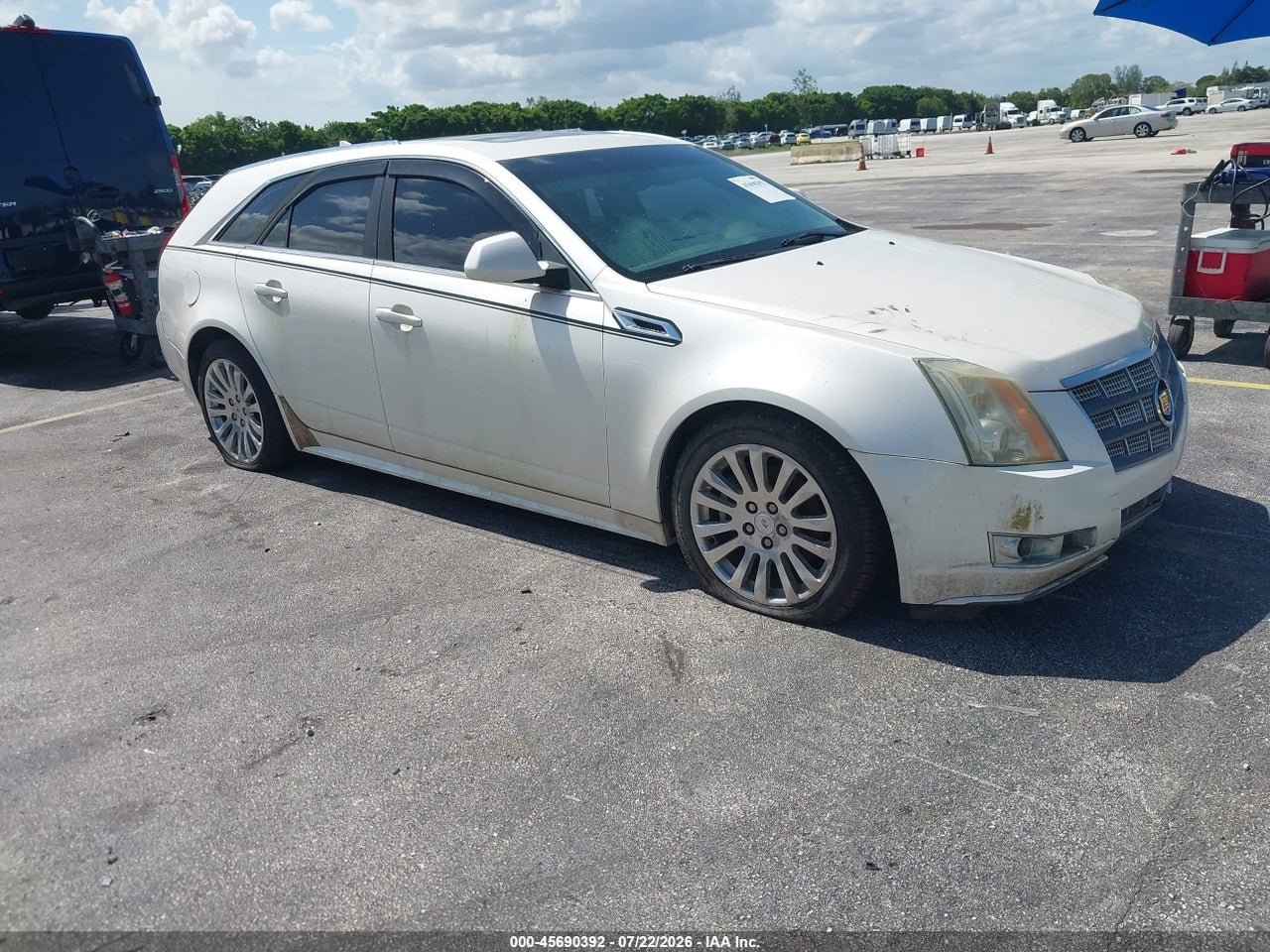 1G6DP8ED8B0****** · 2011 CADILLAC CTS PREMIUM