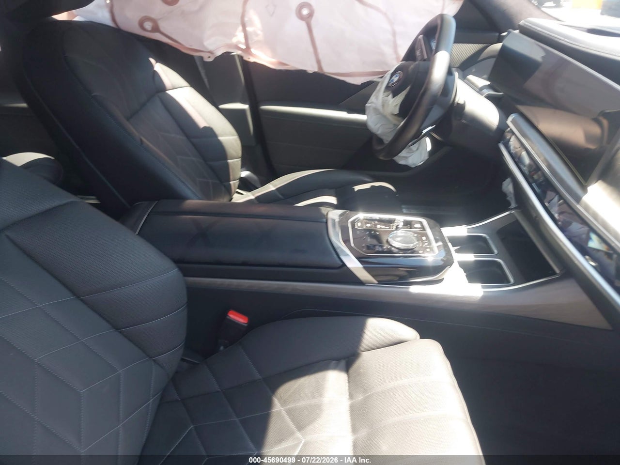 2025 BMW 740I   · 5/11