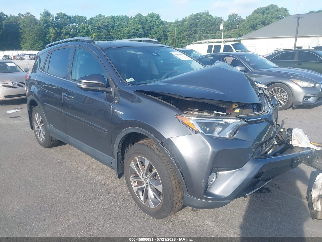JTMRJREV2JD****** · 2018 TOYOTA RAV4 HYBRID XLE