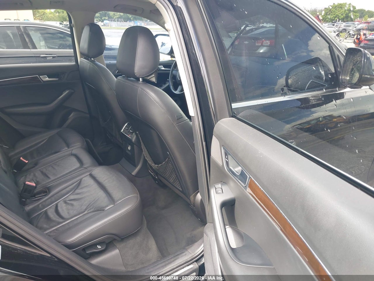 WA1DKAFP9CA****** · 2012 AUDI Q5 3.2 PREMIUM PLUS · 8/11