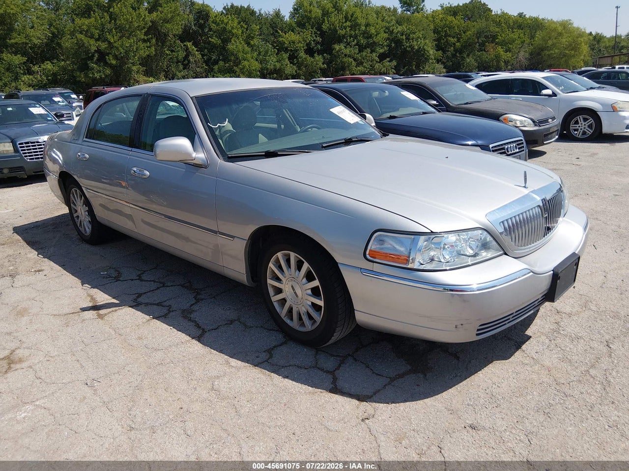 1LNHM81V67Y****** · 2007 LINCOLN TOWN CAR SIGNATURE