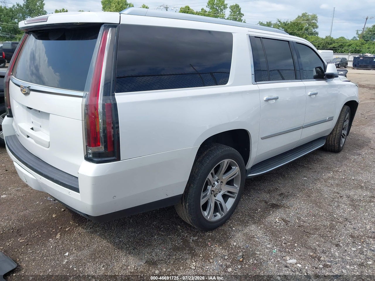 2019 CADILLAC ESCALADE ESV LUXURY · 4/11