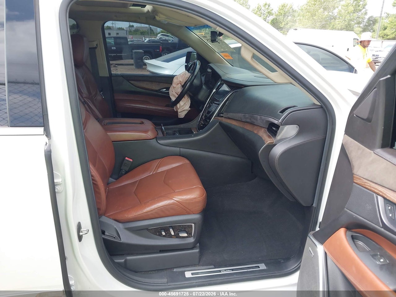 2019 CADILLAC ESCALADE ESV LUXURY · 5/11