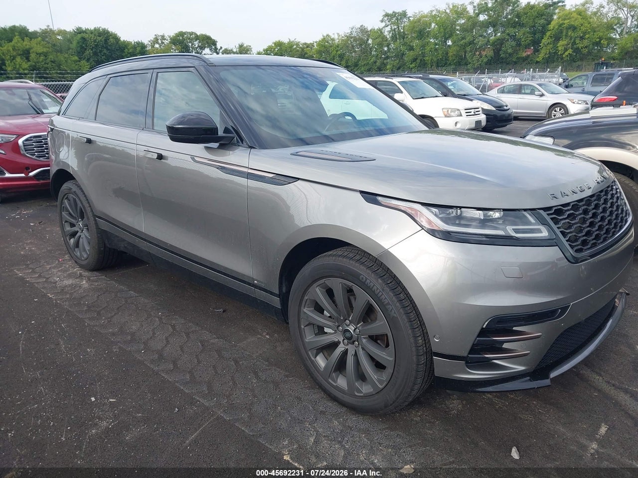 SALYL2EX0KA****** · 2019 LAND ROVER RANGE ROVER VELAR P250 R-DYNAMIC SE