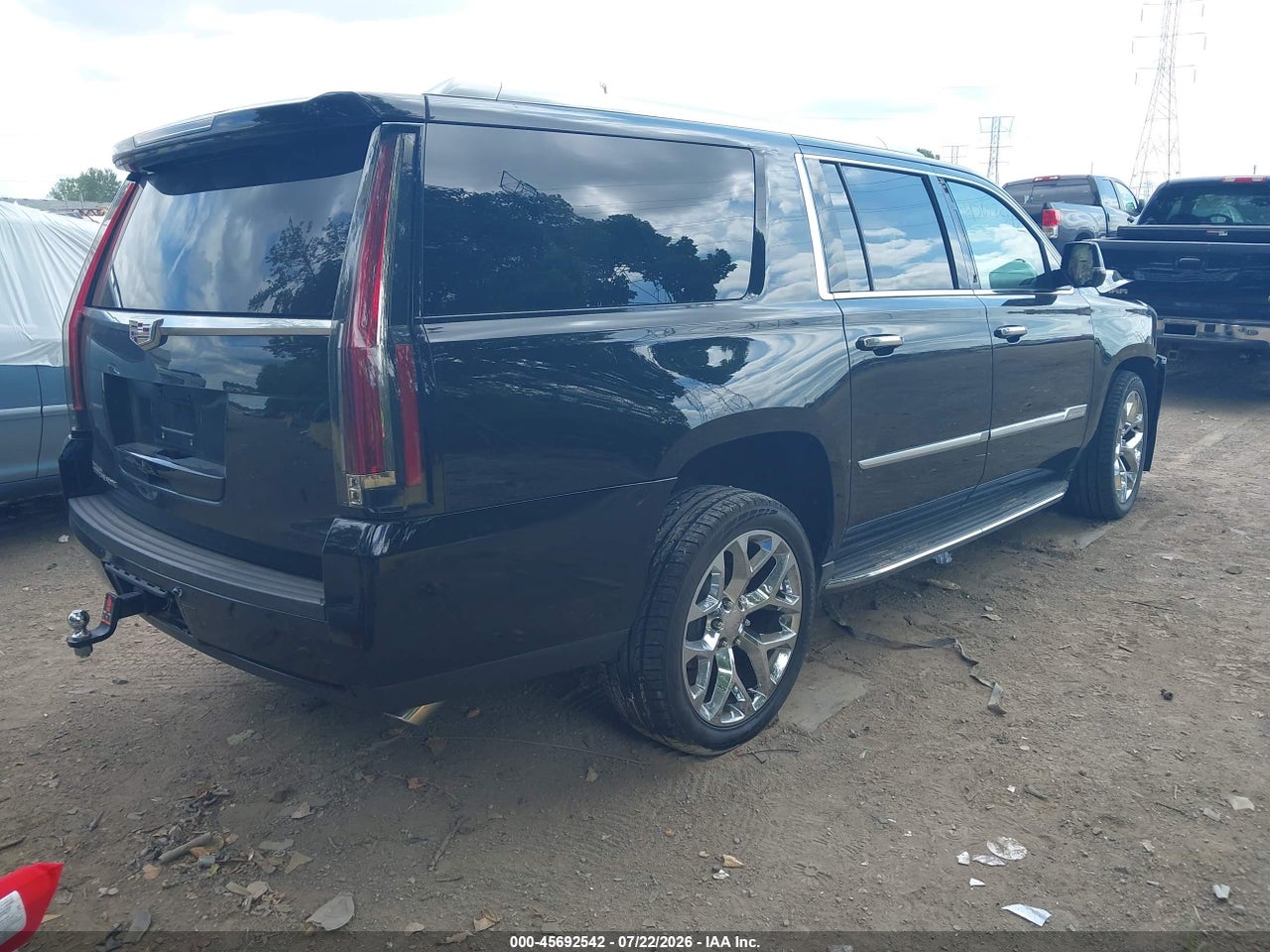 2015 CADILLAC ESCALADE ESV LUXURY · 4/11