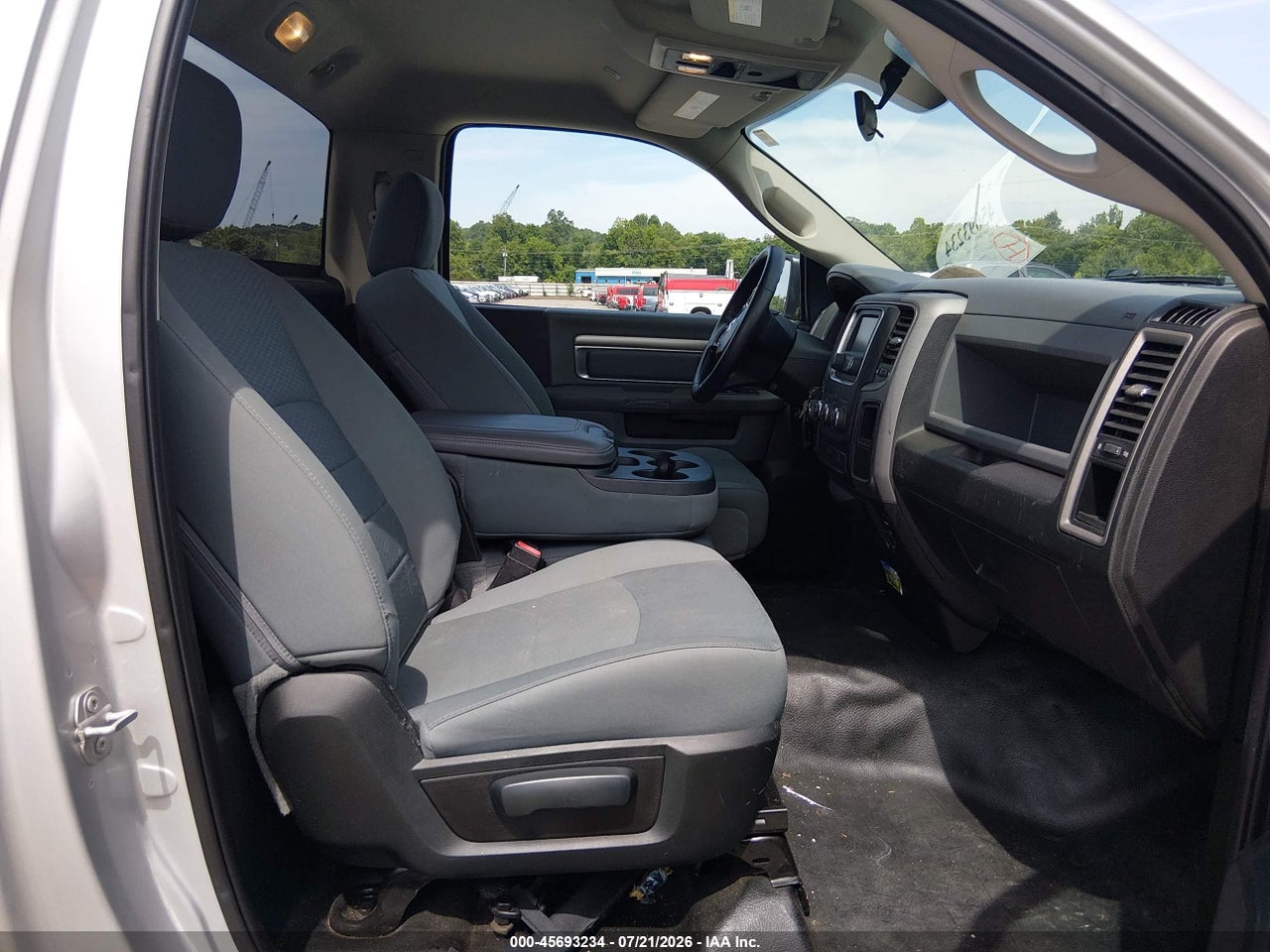 2019 RAM 1500 CLASSIC TRADESMAN  4X2 8' BOX · 5/11