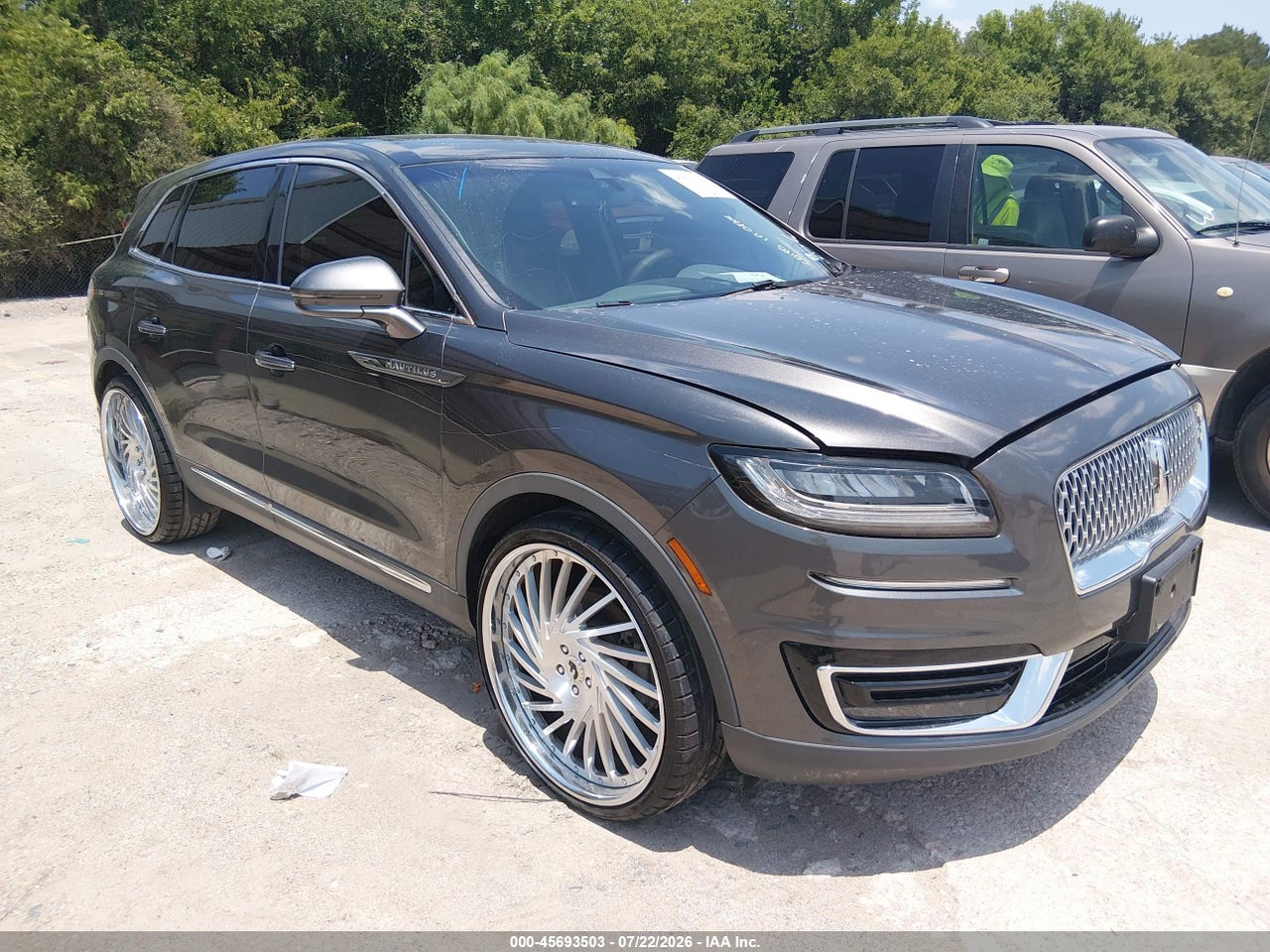 2LMPJ8L92KB****** · 2019 LINCOLN NAUTILUS RESERVE