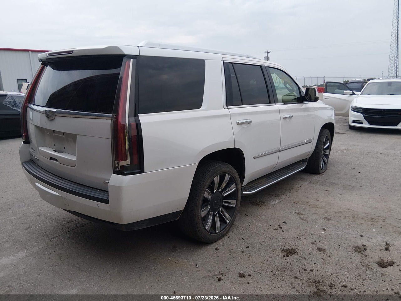 2016 CADILLAC ESCALADE PLATINUM · 4/11