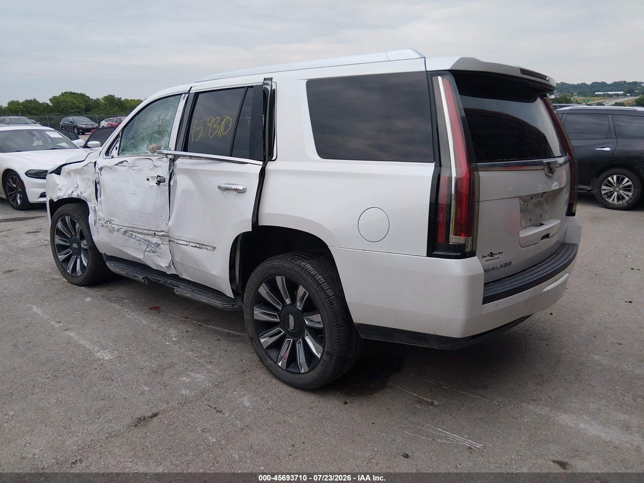 2016 CADILLAC ESCALADE PLATINUM · 3/11