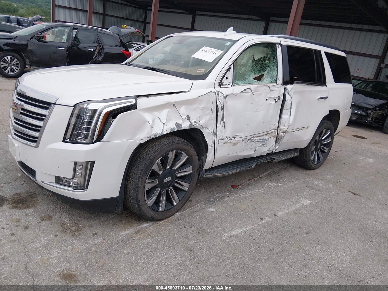 2016 CADILLAC ESCALADE PLATINUM · 2/11