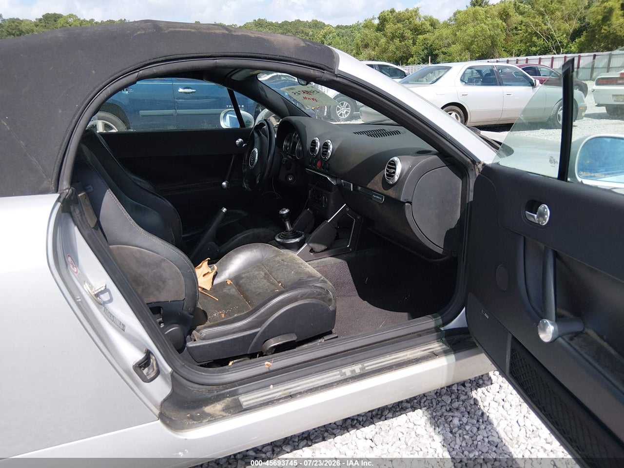 TRUUT28N611****** · 2001 AUDI TT   · 5/11